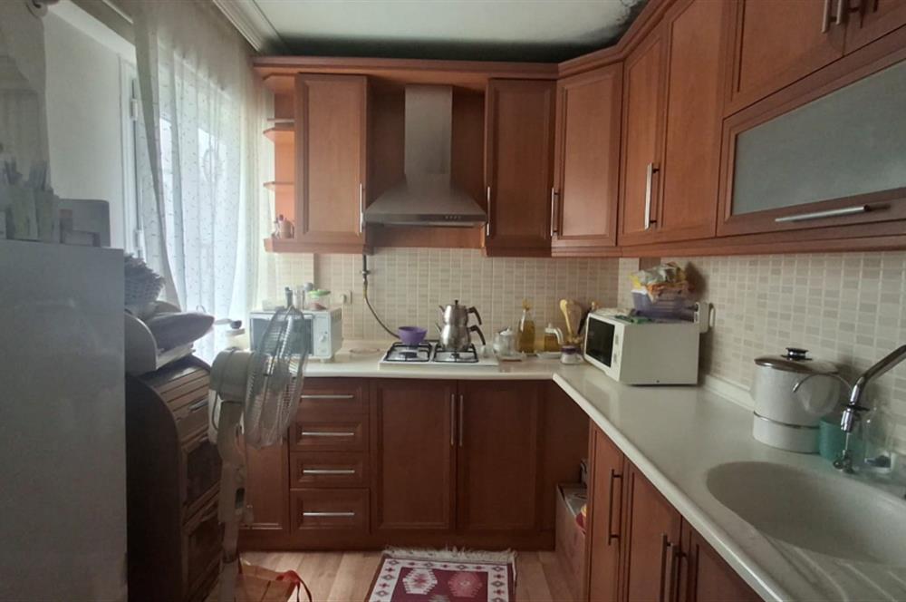 Alaybey İzbana Yürüme Mesafesinde Bakımlı 2+1 Satılık Daire