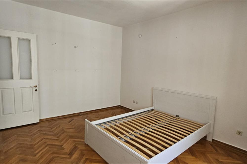 ŞİŞLİ MERKEZ MAHALLESİ PERİHAN SOKAK'TA KİRALIK 3+1 DAİRE