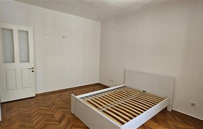 ŞİŞLİ MERKEZ MAHALLESİ PERİHAN SOKAK'TA KİRALIK 3+1 DAİRE