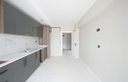 C21 Cius; Hisar’da Özel Bahçeli, Deniz Manzaralı Sıfır 3+1 Daire