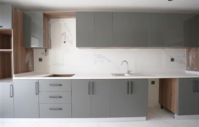 C21 Cius; Hisar’da Özel Bahçeli, Deniz Manzaralı Sıfır 3+1 Daire