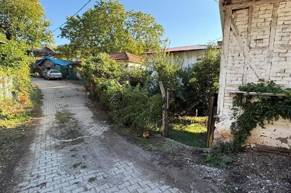 C21 Cius; Fevziye’de Köy İçi İmarlı Çift Cephe 655 m² Satılık Arsa