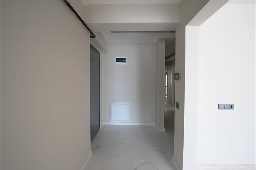 C21 Cius; Hisar’da Özel Bahçeli, Deniz Manzaralı Sıfır 3+1 Daire