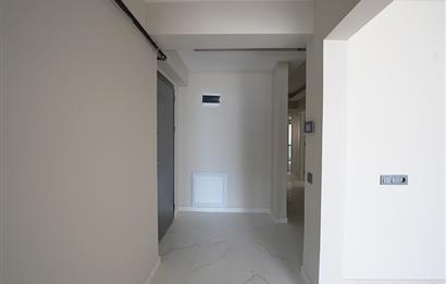 C21 Cius; Hisar’da Özel Bahçeli, Deniz Manzaralı Sıfır 3+1 Daire