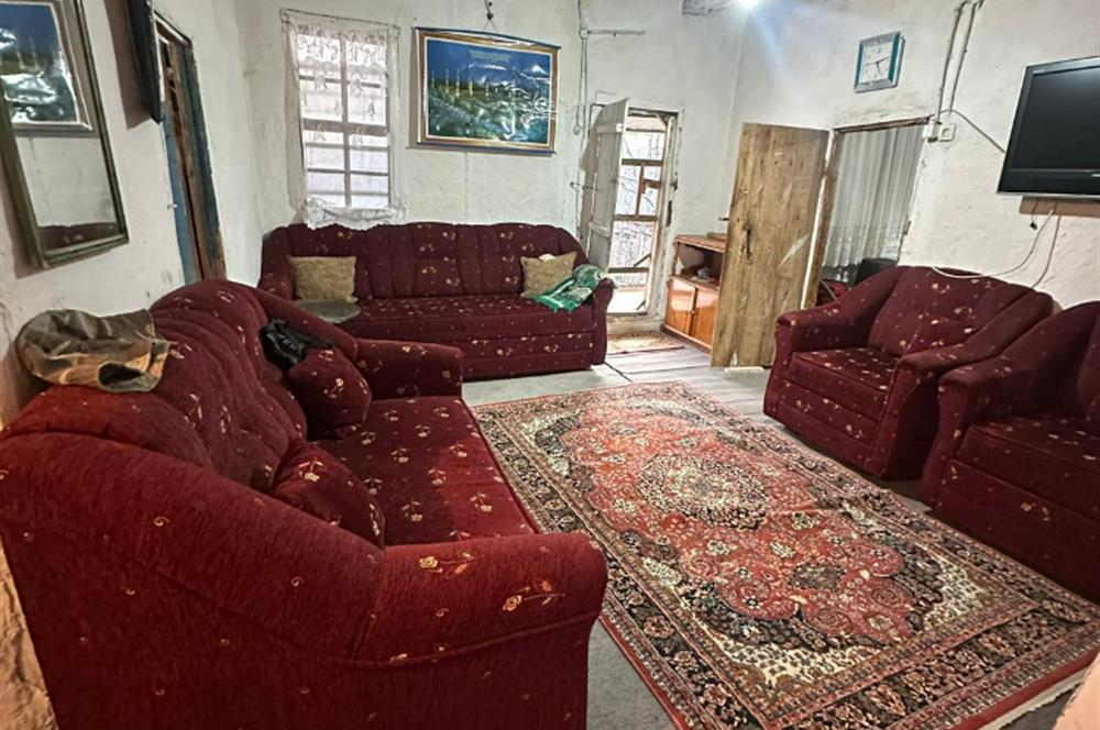 C21 Cius; Fevziye’de Köy İçi İmarlı Çift Cephe 655 m² Satılık Arsa