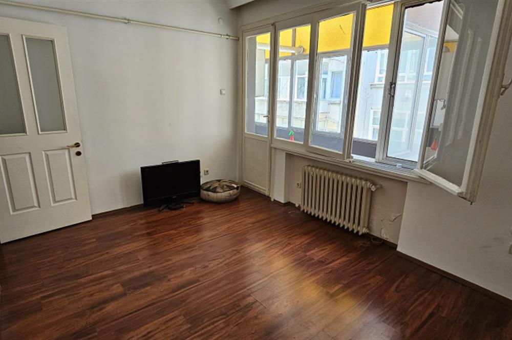 ŞİŞLİ MERKEZ MAHALLESİ PERİHAN SOKAK'TA KİRALIK 3+1 DAİRE