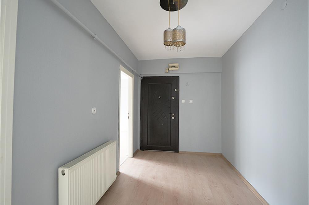 C21 Cius; Eşref Dinçer Mahallesinde Köşe Ara Kat 2+1 Kiralık