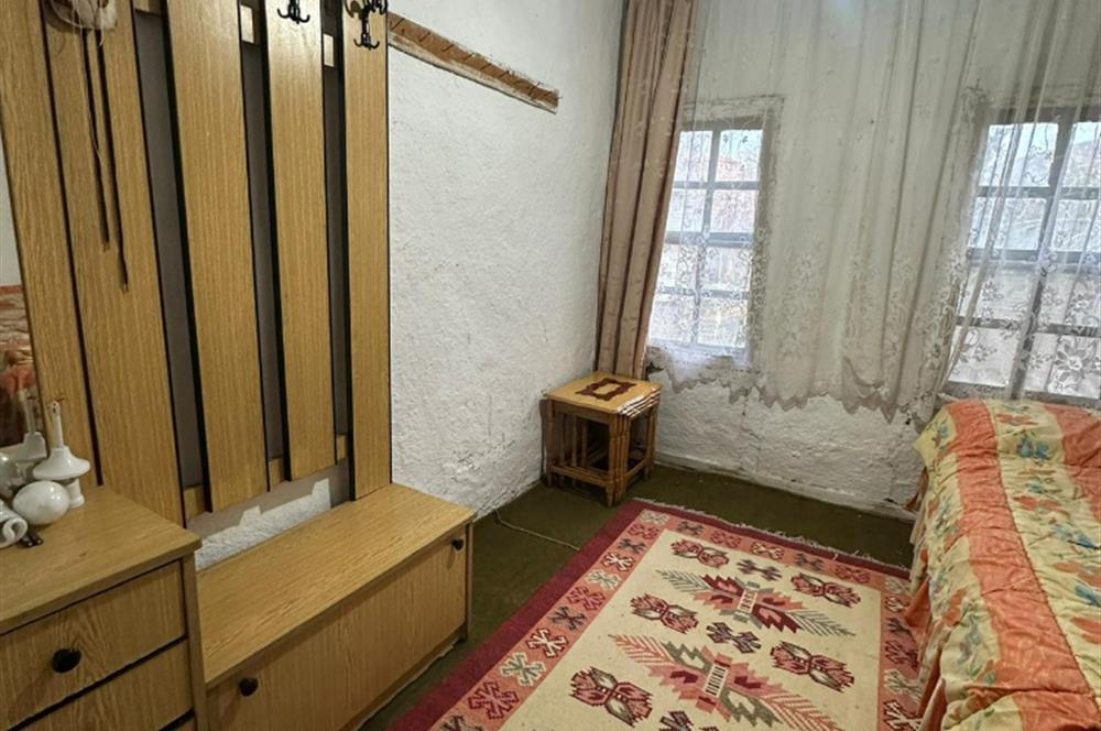 C21 Cius; Fevziye’de Köy İçi İmarlı Çift Cephe 655 m² Satılık Arsa