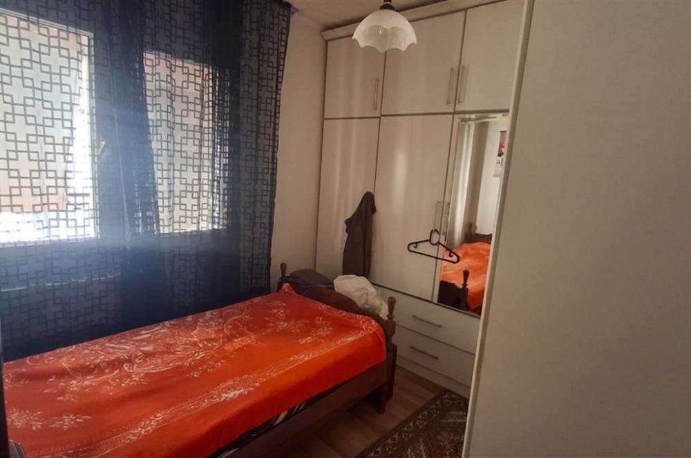 Alaybey İzbana Yürüme Mesafesinde Bakımlı 2+1 Satılık Daire