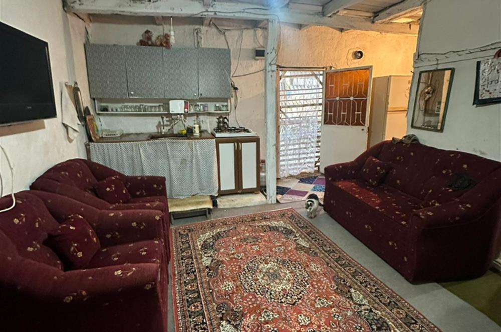 C21 Cius; Fevziye’de Köy İçi İmarlı Çift Cephe 655 m² Satılık Arsa