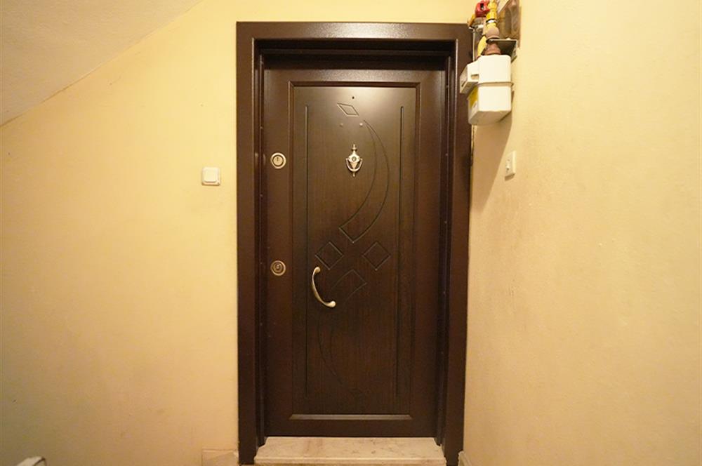 C21 Cius; Eşref Dinçer Mahallesinde Köşe Ara Kat 2+1 Kiralık