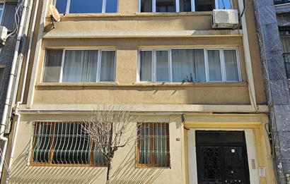 ŞİŞLİ MERKEZ MAHALLESİ PERİHAN SOKAK'TA KİRALIK 3+1 DAİRE