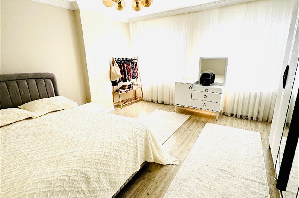 ÇEKMEKÖY TAŞDELEN CUMHURİYET MAHALLESİ 3+1 180 M2 NET SATILIK DUBLEKS 