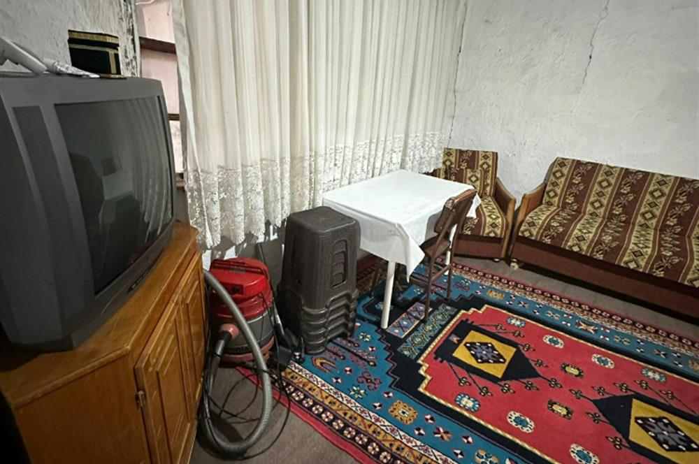 C21 Cius; Fevziye’de Köy İçi İmarlı Çift Cephe 655 m² Satılık Arsa