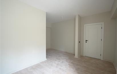 C21 Cius; Hisar’da Özel Bahçeli, Deniz Manzaralı Sıfır 3+1 Daire