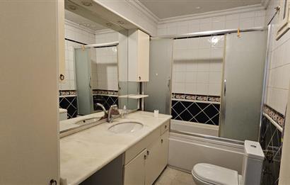 ŞİŞLİ MERKEZ MAHALLESİ PERİHAN SOKAK'TA KİRALIK 3+1 DAİRE