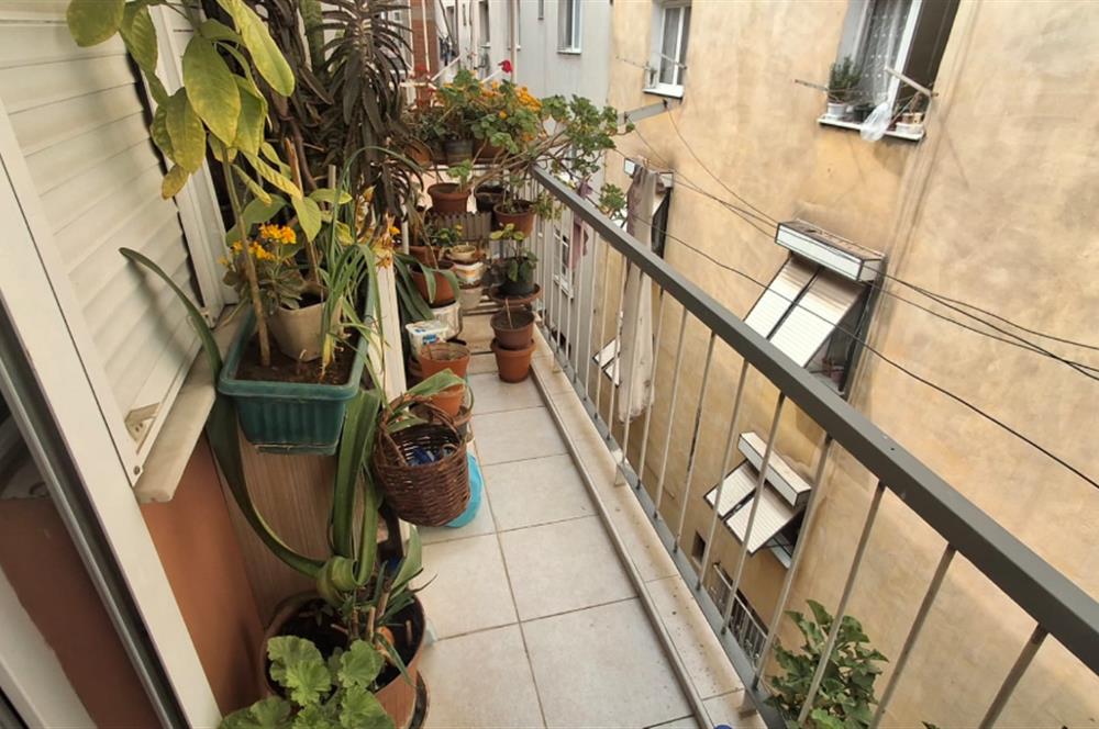 Alaybey İzbana Yürüme Mesafesinde Bakımlı 2+1 Satılık Daire