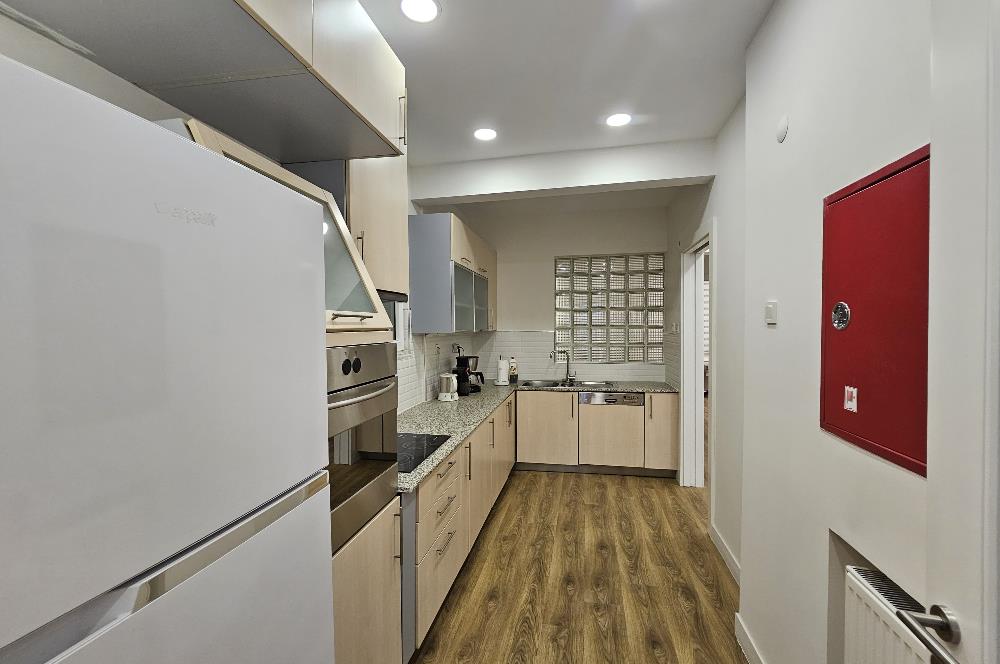 ŞİŞLİ HALASKARGAZİ CADDESİ ÜZERİNDE KİRALIK 4+1 BÜRO & OFİS