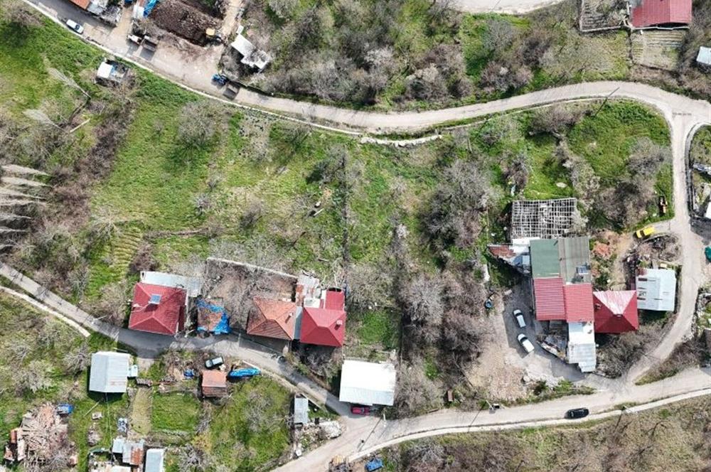 C21 Cius; Fevziye’de Köy İçi İmarlı Çift Cephe 655 m² Satılık Arsa