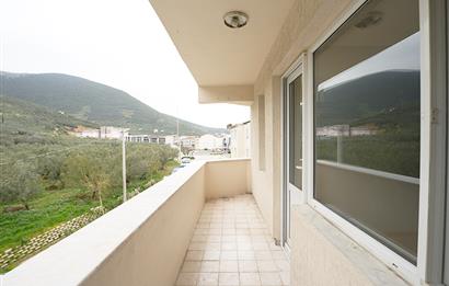 C21 Cius; Eşref Dinçer Mahallesinde Köşe Ara Kat 2+1 Kiralık