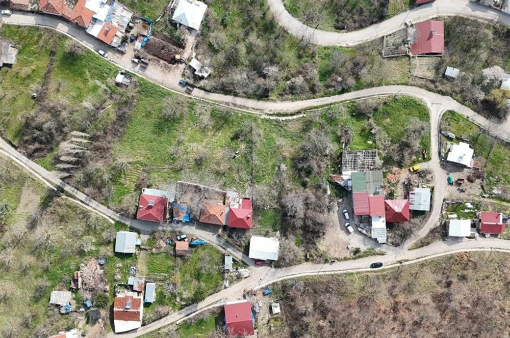 C21 Cius; Fevziye’de Köy İçi İmarlı Çift Cephe 655 m² Satılık Arsa