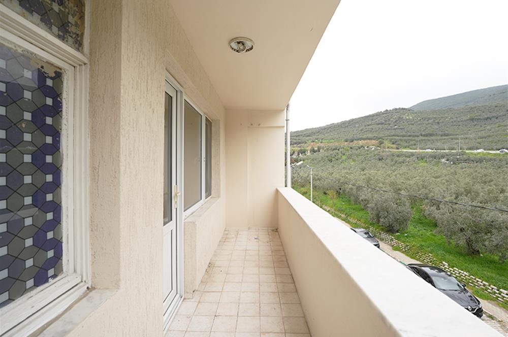 C21 Cius; Eşref Dinçer Mahallesinde Köşe Ara Kat 2+1 Kiralık