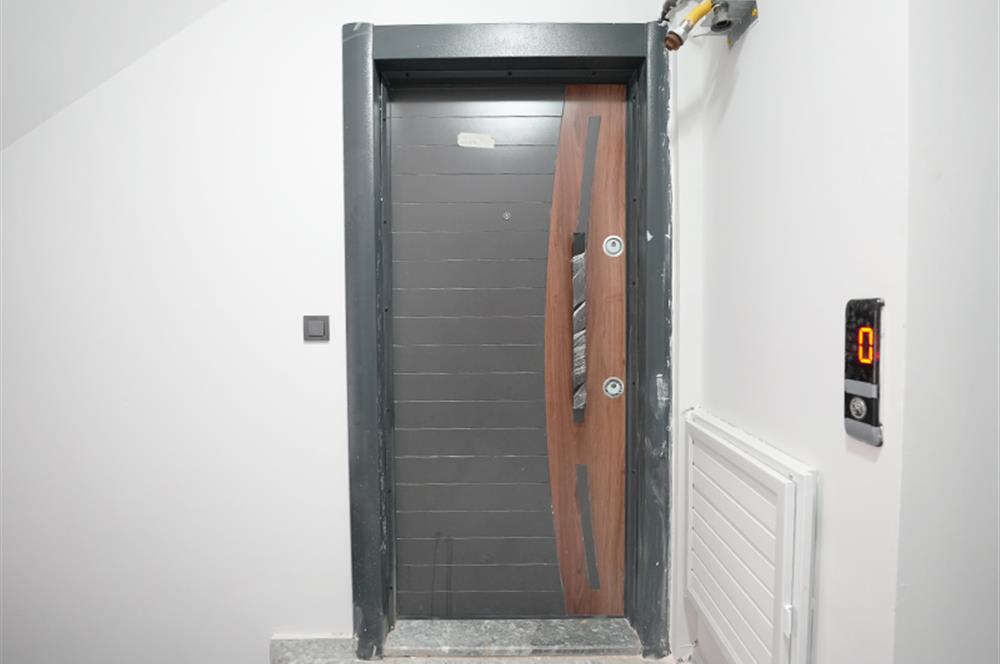 C21 Cius; Hisar’da Özel Bahçeli, Deniz Manzaralı Sıfır 3+1 Daire