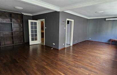 ŞİŞLİ MERKEZ MAHALLESİ PERİHAN SOKAK'TA KİRALIK 3+1 DAİRE