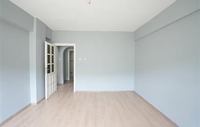 C21 Cius; Eşref Dinçer Mahallesinde Köşe Ara Kat 2+1 Kiralık