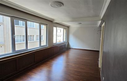 ŞİŞLİ MERKEZ MAHALLESİ PERİHAN SOKAK'TA KİRALIK 3+1 DAİRE