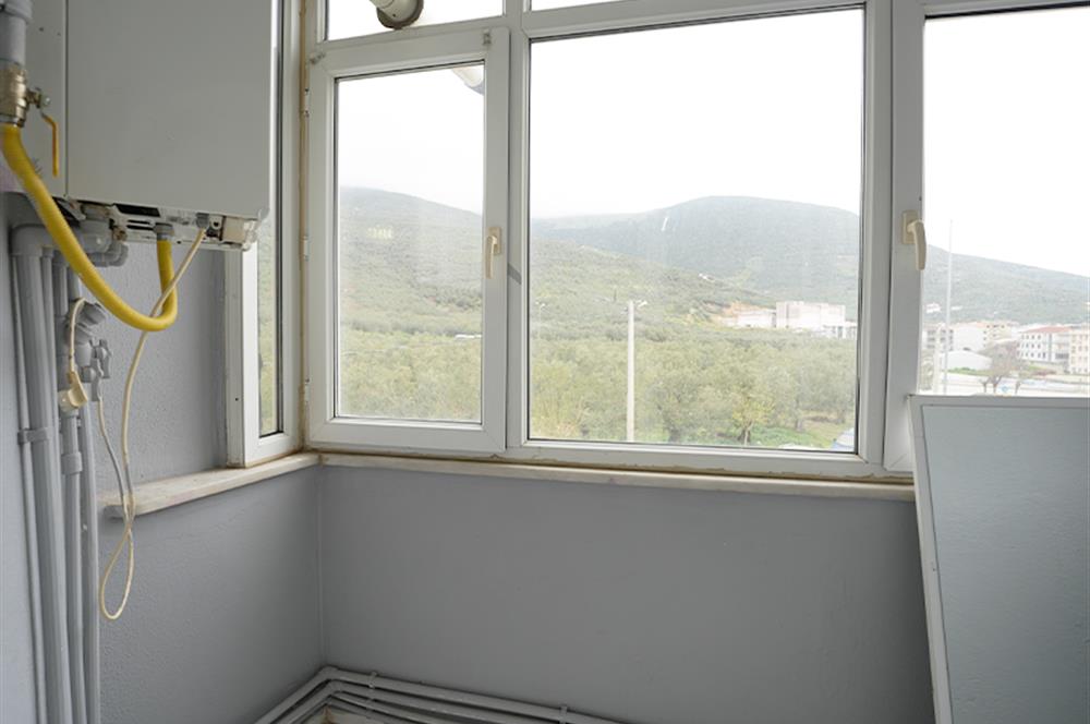 C21 Cius; Eşref Dinçer Mahallesinde Köşe Ara Kat 2+1 Kiralık