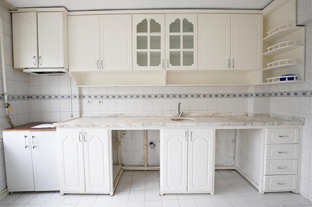 C21 Cius; Eşref Dinçer Mahallesinde Köşe Ara Kat 2+1 Kiralık