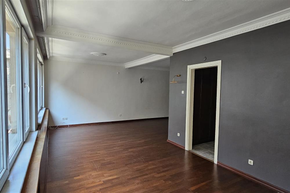 ŞİŞLİ MERKEZ MAHALLESİ PERİHAN SOKAK'TA KİRALIK 3+1 DAİRE