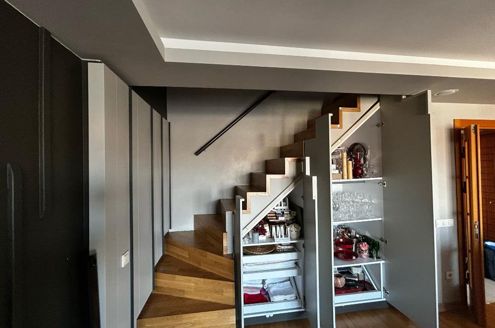 Üsküdar'da Eşsiz Manzaralı Dubleks- Fiyat Düştü! Price Reduced!