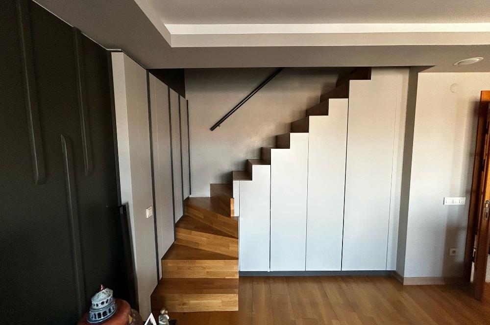 Üsküdar'da Eşsiz Manzaralı Dubleks- Fiyat Düştü! Price Reduced!