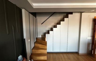 Üsküdar'da Eşsiz Manzaralı Dubleks- Fiyat Düştü! Price Reduced!