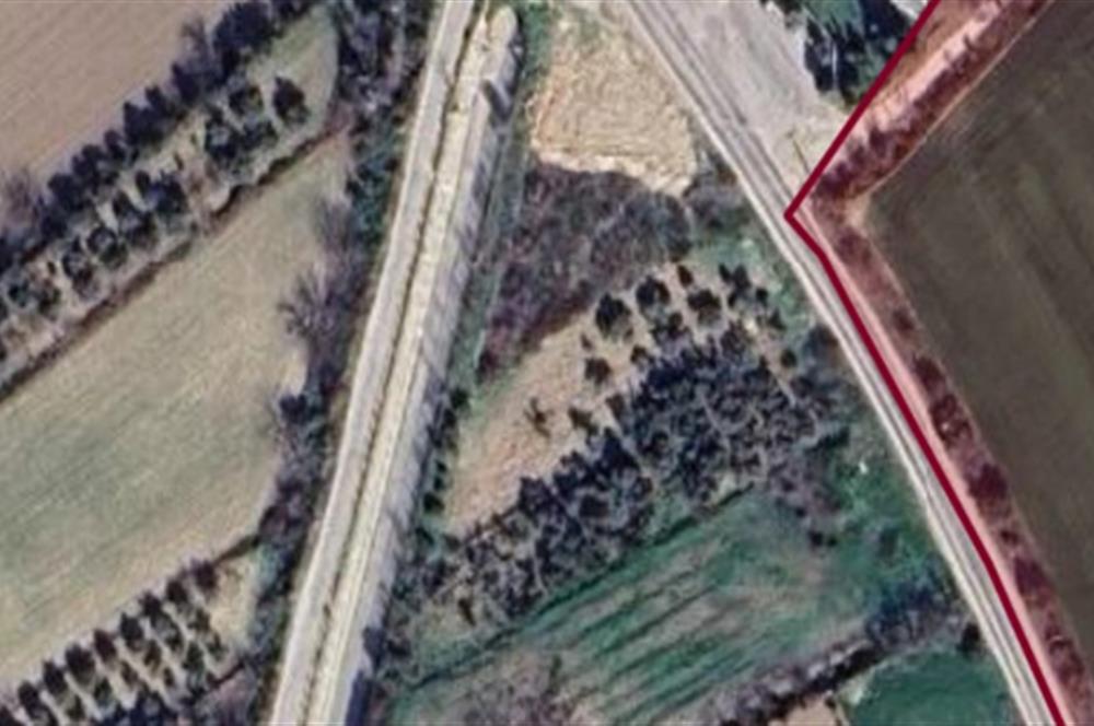 DENİZLİ PAMUKKALEDE YOLA CEPHE TARLA