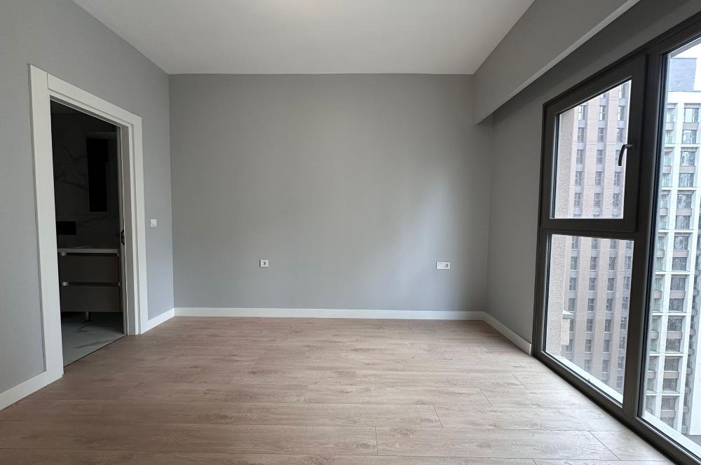 C21 ROOF'DAN YENİ FİKİRTEPE 16.ETAP KAPALI MUTFAK 2+1 KİRALIK