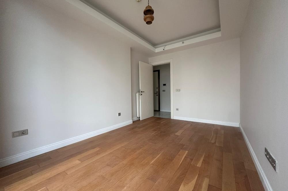 C21 ROOF'DAN 1071 KADIKÖY SİTESİNDE KİRALIK 3+1 DAİRE