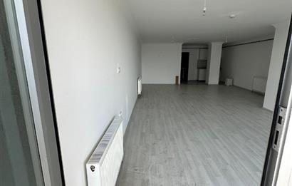 ORHANLI DEMOKRASİ CADDESİ ÜZERİNDE OTOPARKLI OFİS&BÜRO