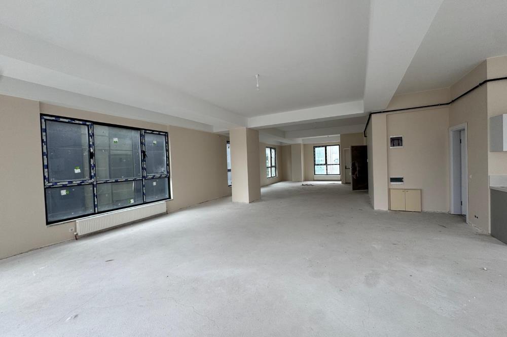 SAHRAYICEDİT METRO VE E5 YAKININDA KİRALIK OFİS