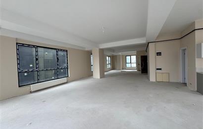 SAHRAYICEDİT METRO VE E5 YAKININDA KİRALIK OFİS