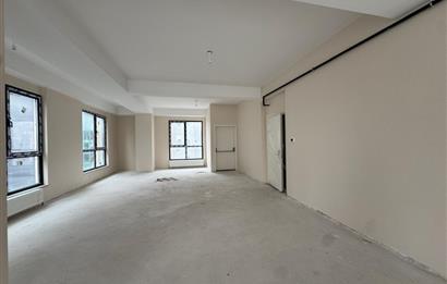 SAHRAYICEDİT METRO VE E5 YAKININDA KİRALIK OFİS