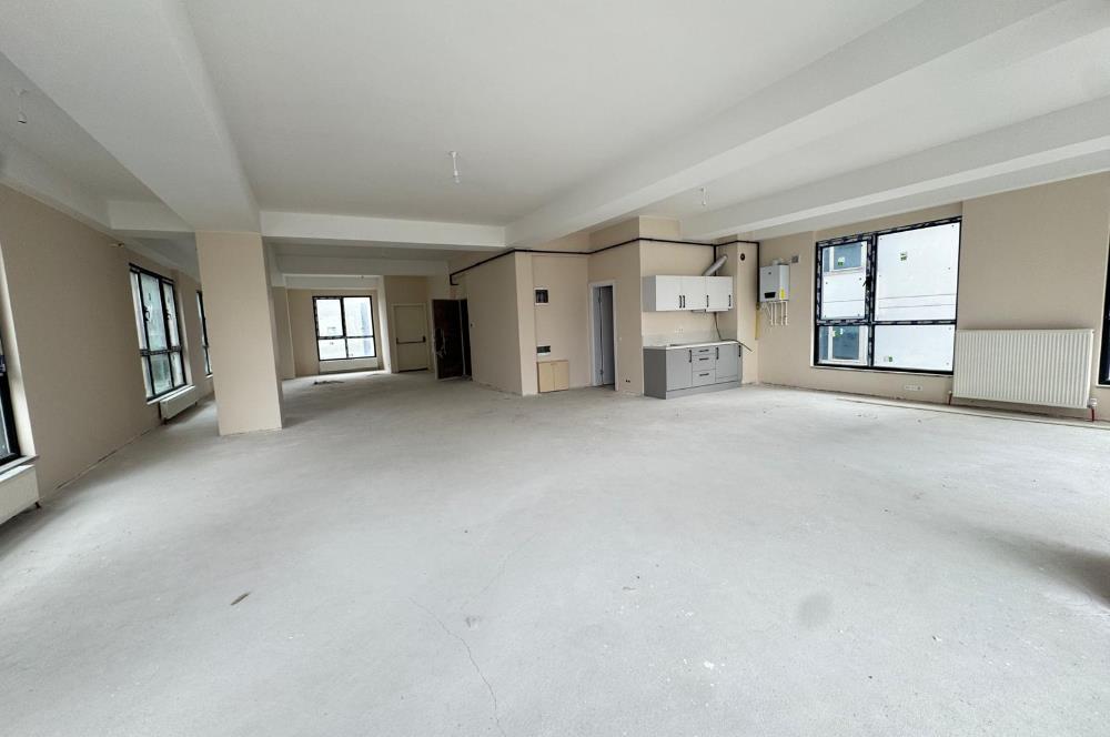 SAHRAYICEDİT METRO VE E5 YAKININDA KİRALIK OFİS