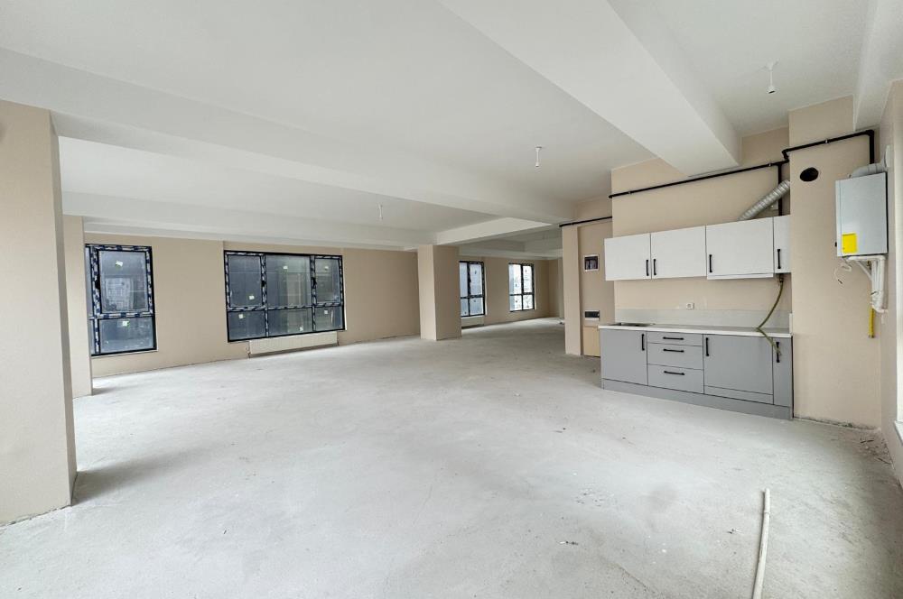 SAHRAYICEDİT METRO VE E5 YAKININDA KİRALIK OFİS