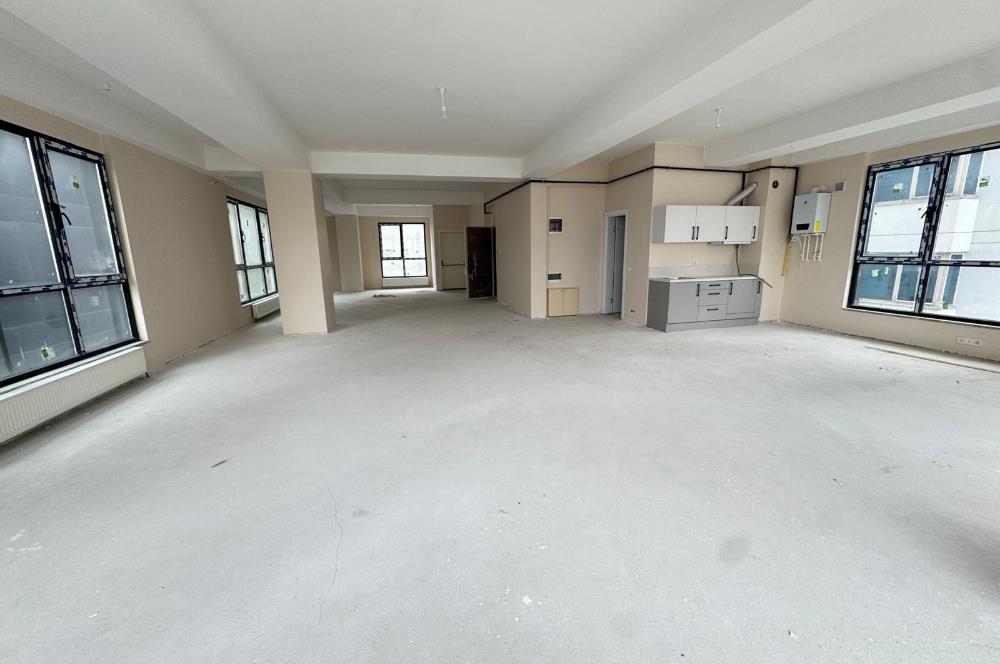 SAHRAYICEDİT METRO VE E5 YAKININDA KİRALIK OFİS