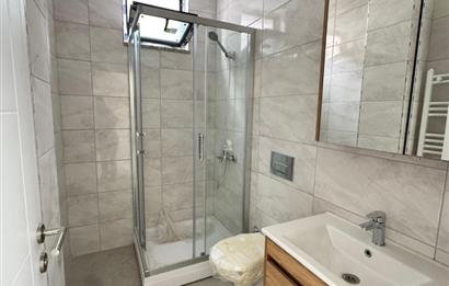 SAHRAYICEDİT METRO VE E5 YAKININDA KİRALIK OFİS