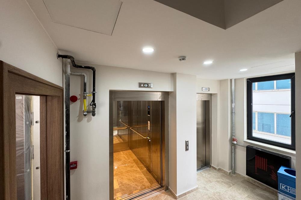 SAHRAYICEDİT METRO VE E5 YAKININDA KİRALIK OFİS