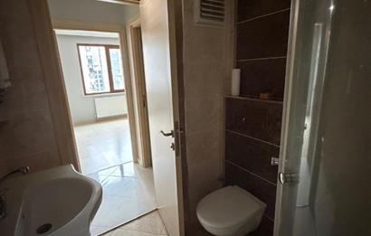 Ümraniye İnkılap Mh. Akevler Sitesi 2+1 Kiralık Ara kat daire