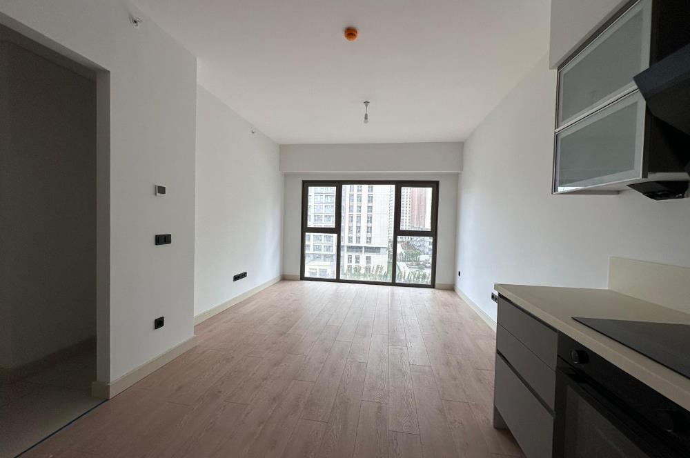 C21 ROOF'DAN 14. ETAP MİLLET BAHÇESİ VE MANDIRA CAD. KİRALIK 1+1